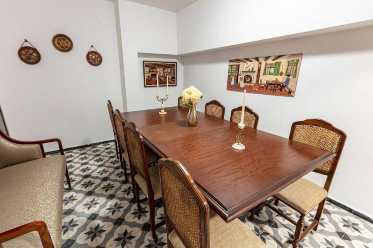 Historical 4-Br Home Steps From Besiktas Stadium & Bosphorus Views - Prime Nisantasi Location! Istanbul Exterior photo